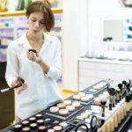 display-para-cosmeticos